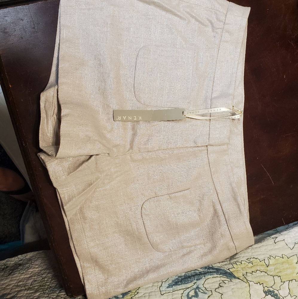 Kenar silver metallic Linen shorts.